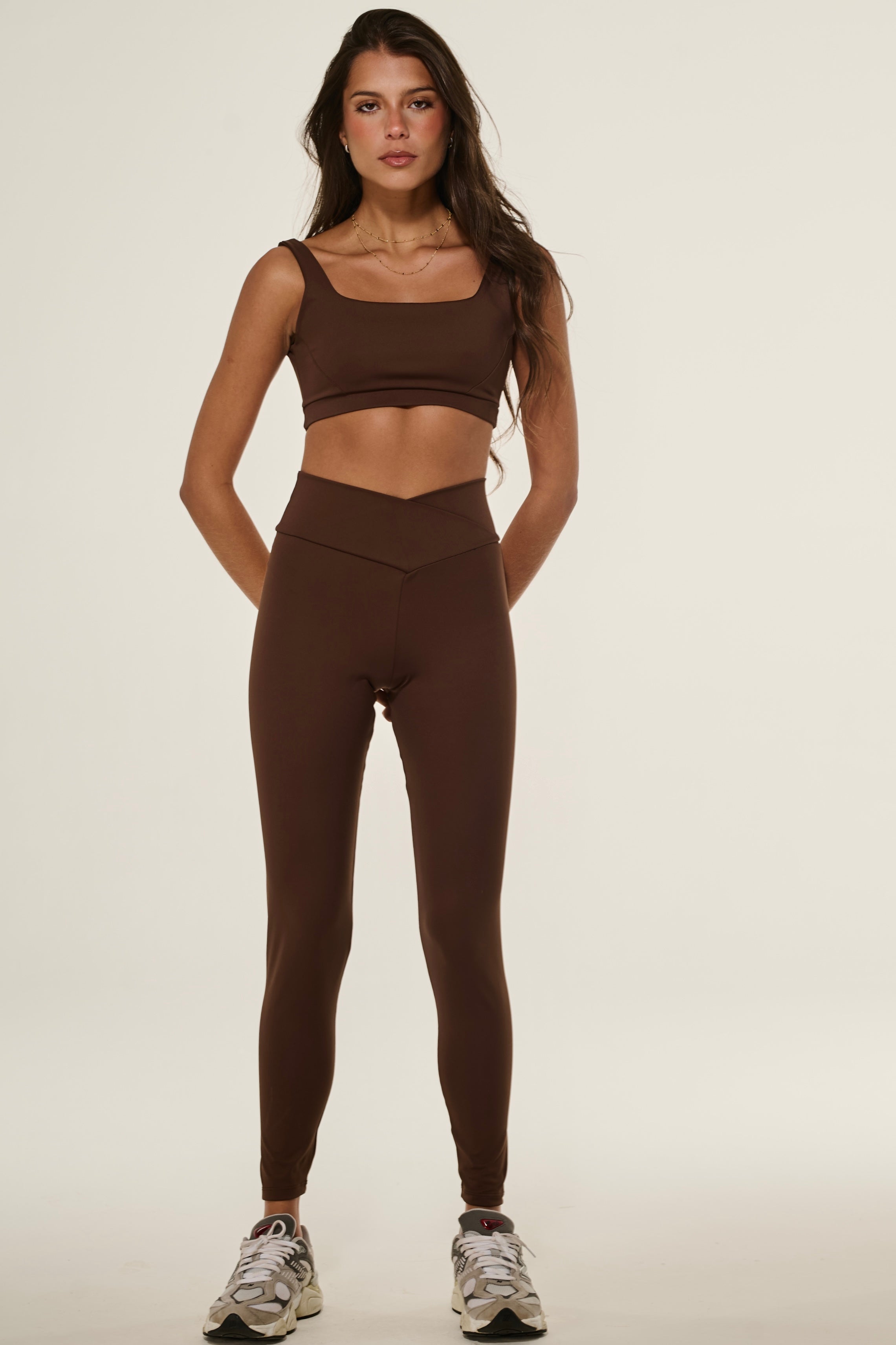 Conjunto Top Reto Marrom Coffee+ Legging com Cós Cruzado Marrom Coffee