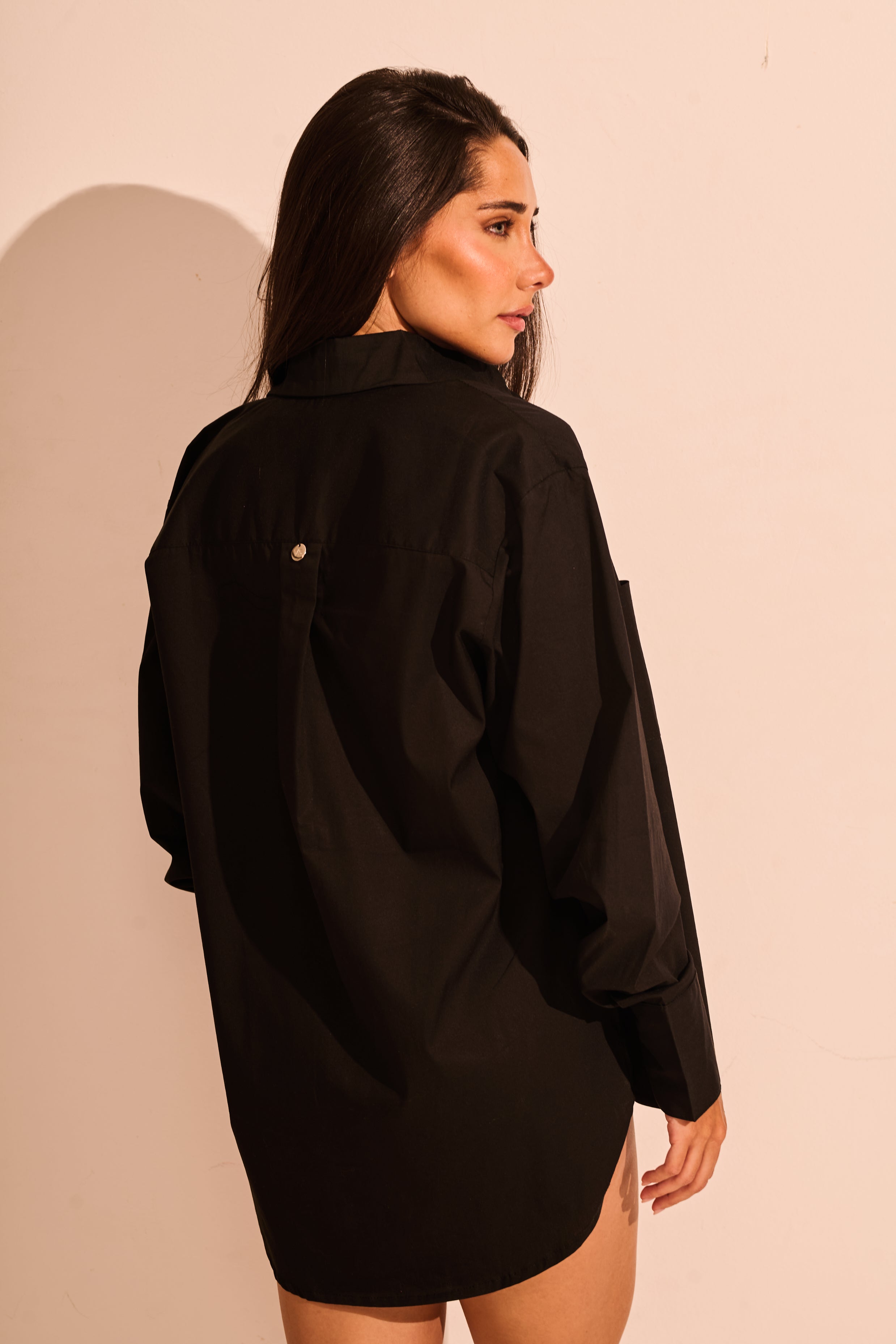 Camisa Tricoline com Bolsos Preto